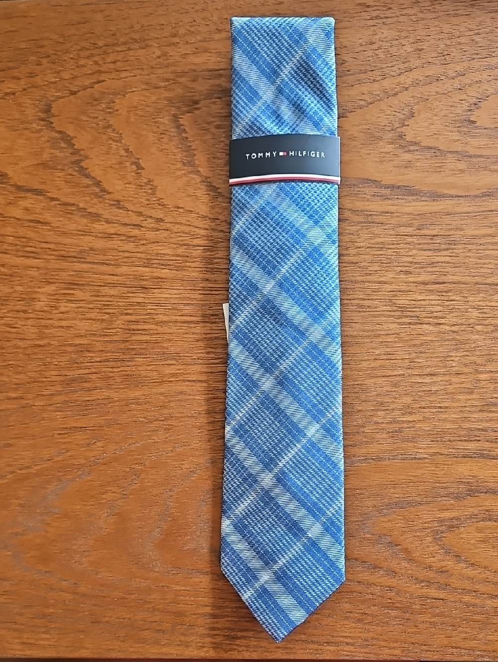 **NWT** Shades Of Blue Tommy Hilfiger Tie